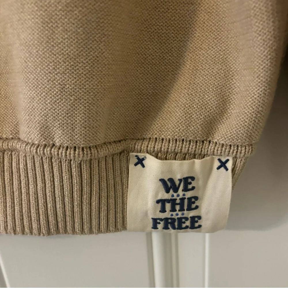 Free People We The Free Graphic Crewneck Sweater Embroidered Bunny Size … - Picture 6 of 15